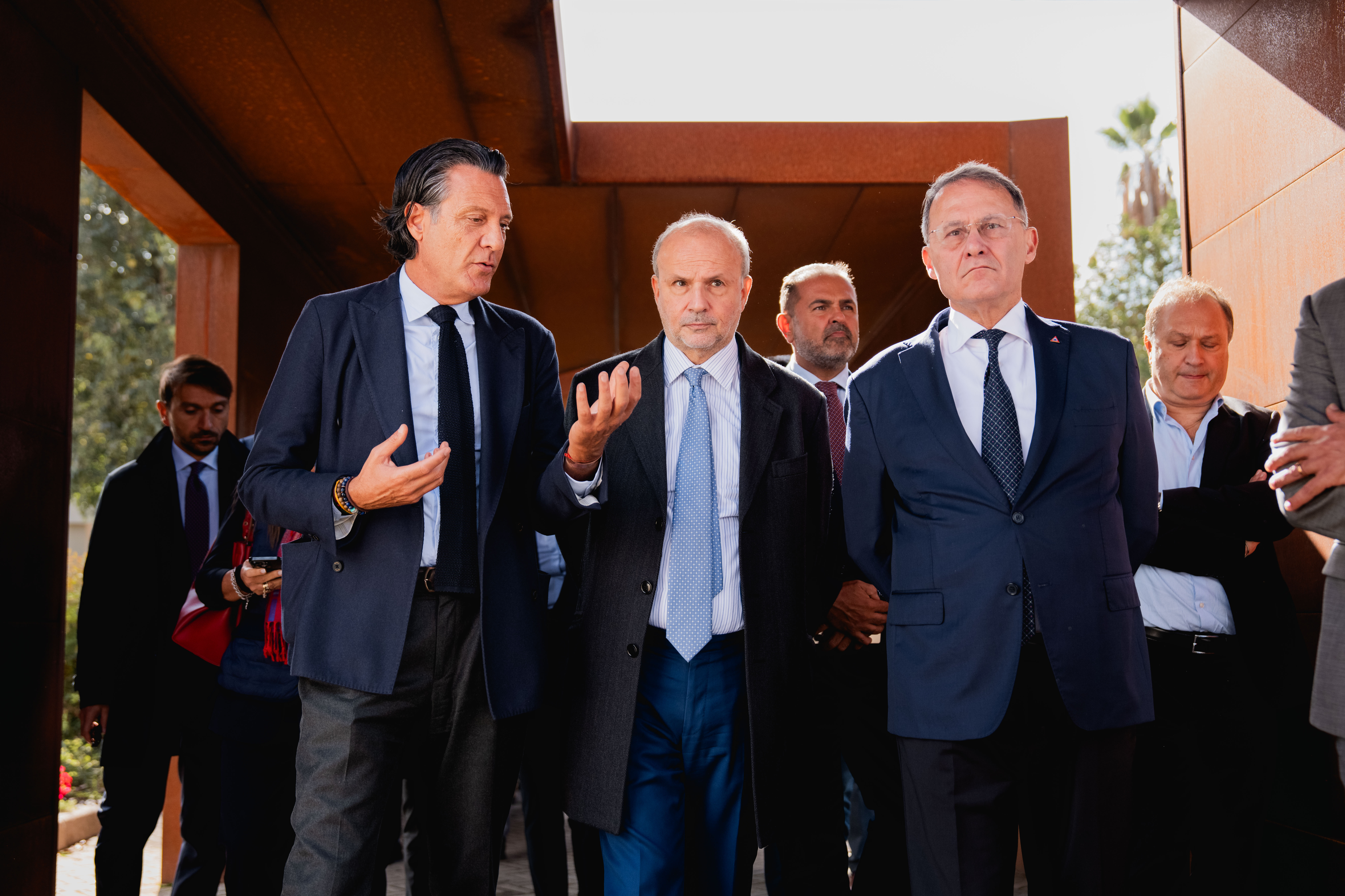 Visita del Ministro della Salute al nuovo ambulatorio sociosanitario del Centro Sportivo Pino Daniele: benessere, prevenzione e inclusione per tutti