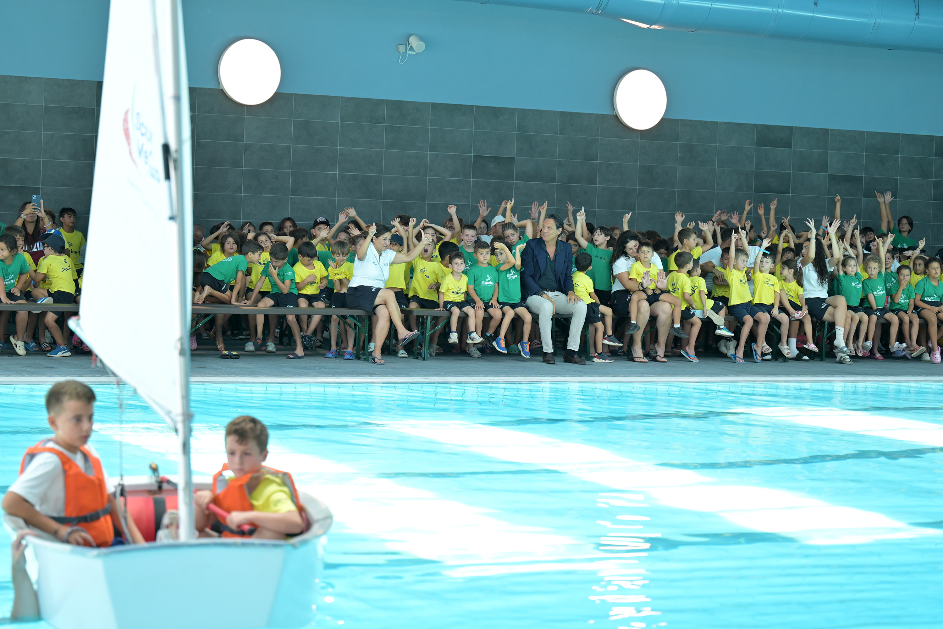 Il vento dell’America’s Cup soffia su Caivano e accende i sogni dei più piccoli. La piscina del Centro Sportivo 