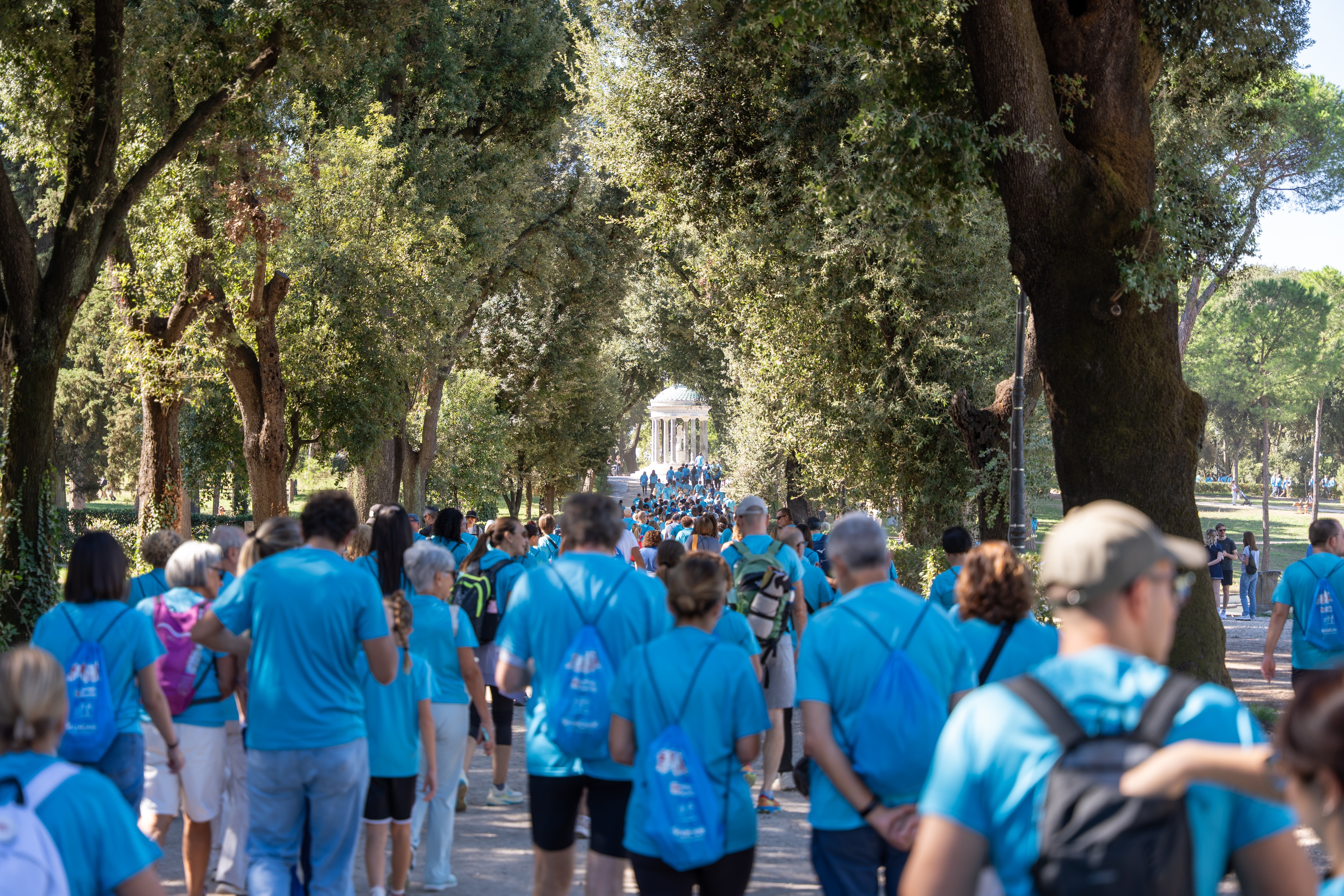 Oltre duemila persone a Villa Borghese a Roma per la decima edizione della Fitwalking for Ail