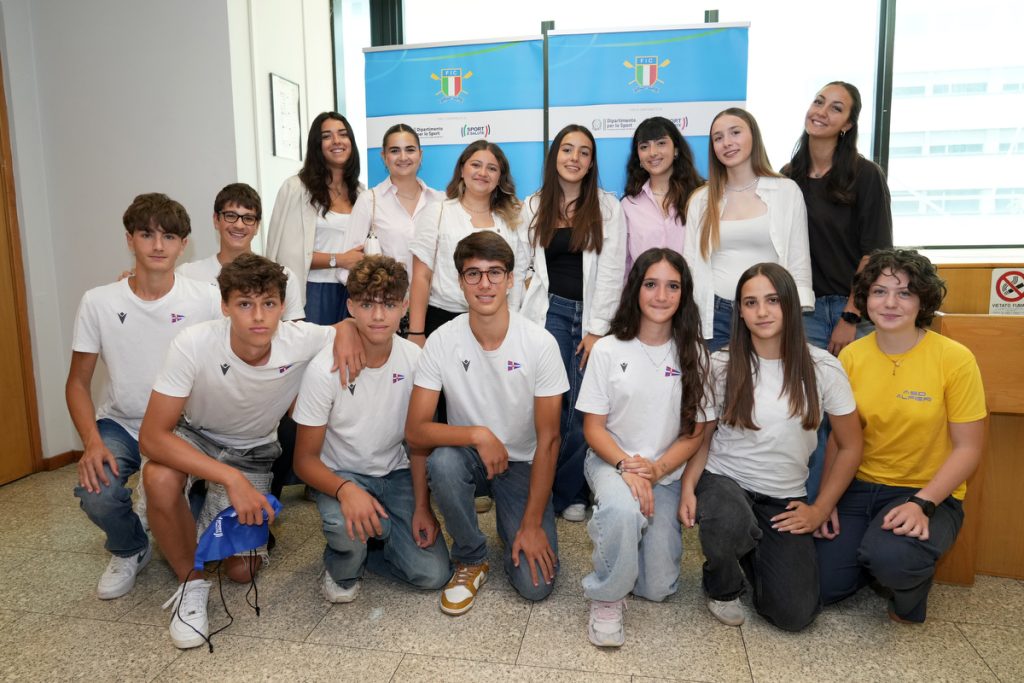 #StudiEremoinFamiglia, pratica sportiva e drop out: l’impegno della FederCanottaggio per le generazioni Alpha e Z