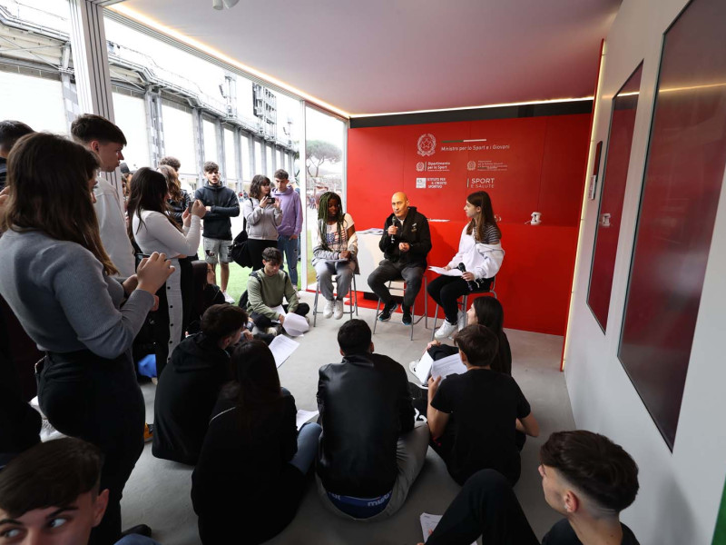 Stand Sport e Salute foto Grasso GMT224 Stand Sport e Salute foto Grasso GMT224