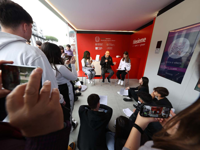 Stand Sport e Salute foto Grasso GMT225 Stand Sport e Salute foto Grasso GMT225