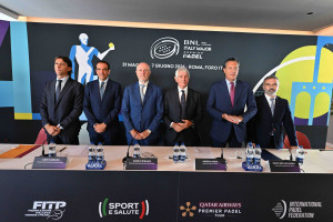 presentazione padel foto mezzelani  gmt011