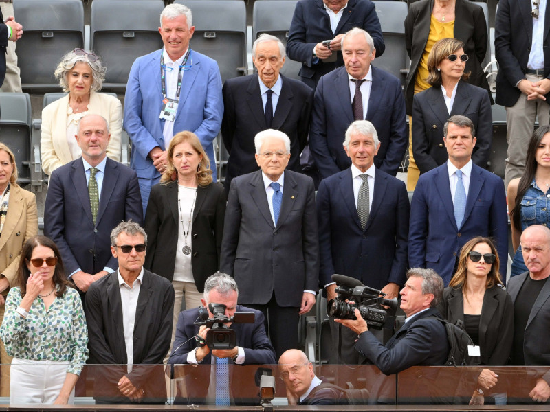 il presidente della repubblica sergio mattarella assiste alla finale di jasmine paolini  foto mezzelani gmt104 il presidente della repubblica sergio mattarella assiste alla finale di jasmine paolini  foto mezzelani gmt104