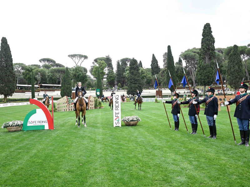 ibi250507 safe riding foto gobbi gmt ibi250507 safe riding foto gobbi gmt