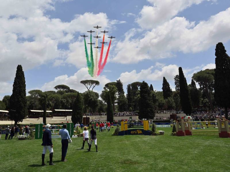 frecce tricolori   foto mezzelani  gmt020 frecce tricolori   foto mezzelani  gmt020