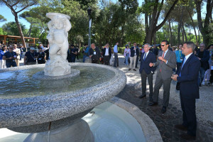 inaugurazione fontana dei pupazzi foto mezzelani gobbi gmt178 inaugurazione fontana dei pupazzi foto mezzelani gobbi gmt178