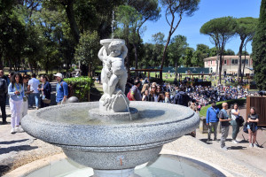 inaugurazione fontana dei pupazzi foto mezzelani gobbi gmt218 inaugurazione fontana dei pupazzi foto mezzelani gobbi gmt218