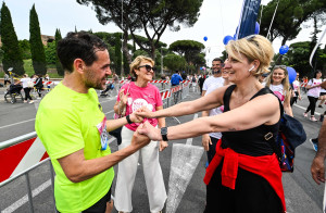 raceforthecure news foto gobbi gmt150 raceforthecure news foto gobbi gmt150
