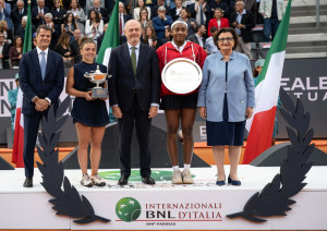 ibi250517 wta premiazioni foto gobbi gmt 56 1600 1000 ibi250517 wta premiazioni foto gobbi gmt 56 1600 1000