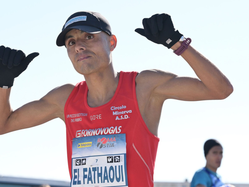 primo italiano al traguardo el fathaoui primo italiano al traguardo el fathaoui