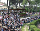 folla piazza di siena 25 magggio foto mezzelani gmt 158