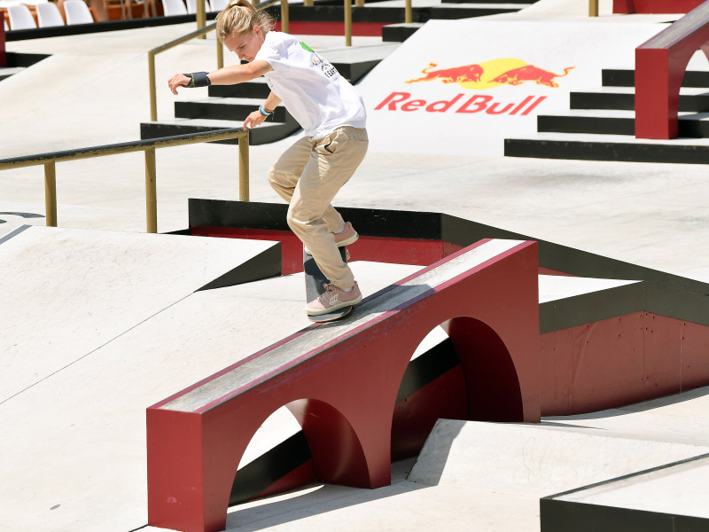 Skateboard Colle Oppio Donne 23 Foto  Mezzelani GMT1852  Skateboard Colle Oppio Donne 23 Foto  Mezzelani GMT1852
