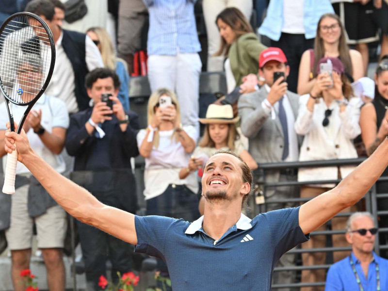 Zverev VS Jerry Foto Gobbi GMT 01 Zverev VS Jerry Foto Gobbi GMT 01