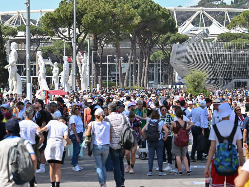 Pubblico Foto Gobbi GMT 04 Pubblico Foto Gobbi GMT 04