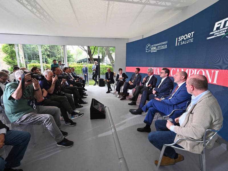 vita da campioni   foto mezzelani gmt108 vita da campioni   foto mezzelani gmt108