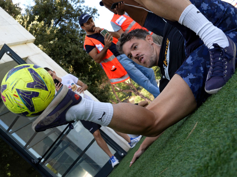 C4827.MP4.06_38_20_62.Immagine002 C4827.MP4.06_38_20_62.Immagine002