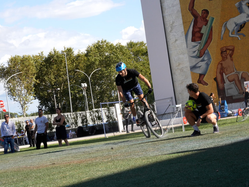 C4848.MP4.06_41_59_22.Immagine001 C4848.MP4.06_41_59_22.Immagine001