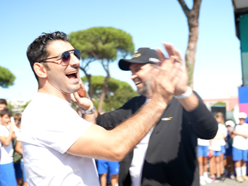 C4932.MP4.08_13_27_40.Immagine001 C4932.MP4.08_13_27_40.Immagine001