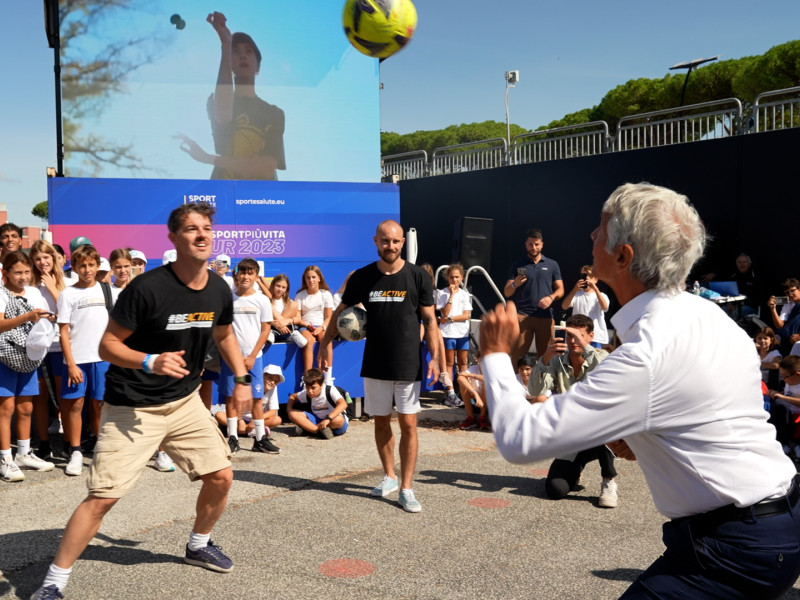 C4940.MP4.08_17_53_42.Immagine003 C4940.MP4.08_17_53_42.Immagine003