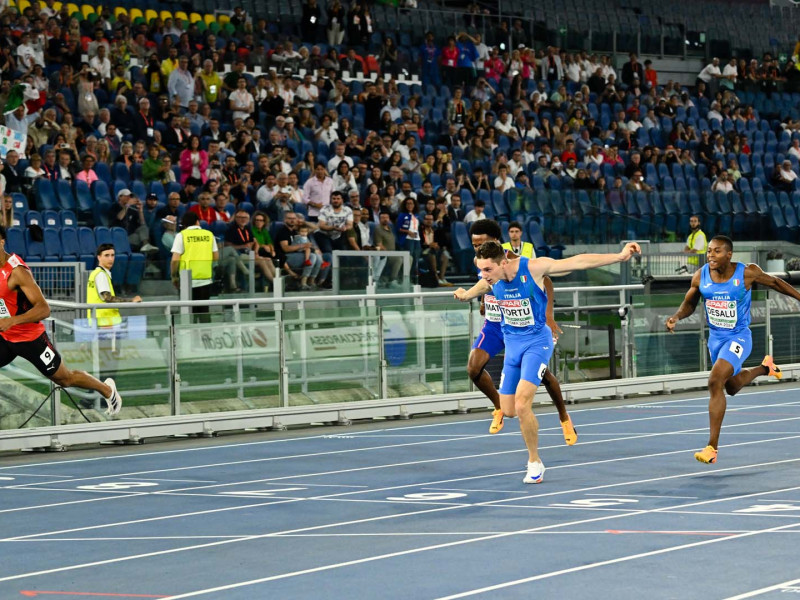 Serale Foto Cavaliere GMT41 (1) Serale Foto Cavaliere GMT41 (1)