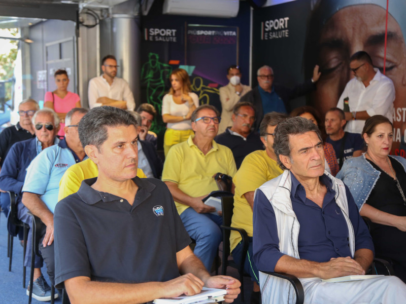 Sport e SaluteUF8A2320 Sport e SaluteUF8A2320