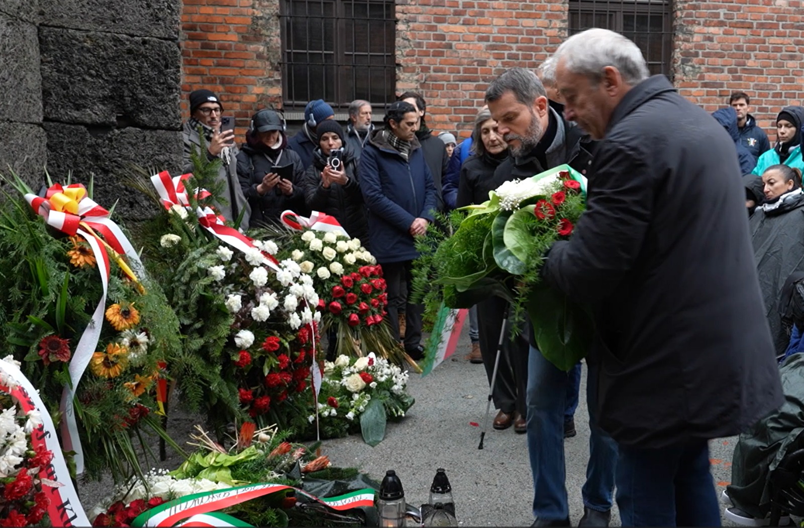 Viaggio nel passato: Sport e salute con il Ministro dello Sport e della Gioventù Andrea Abodi ad Auschwitz-Birkenau